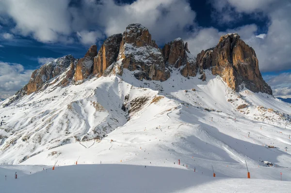 Buen tiempo en los Alpes italianos . — Foto de Stock