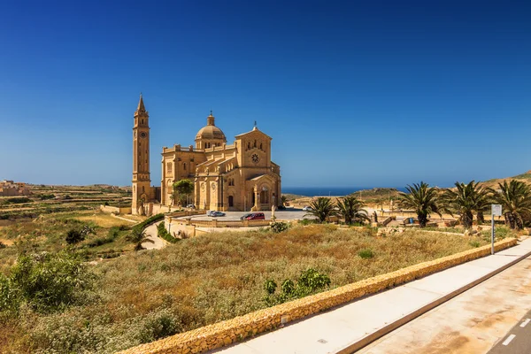 Iglesia Taa Pinu (Santwarju tal Madonna ta Pinu) en Gozo, Malta . — Foto de Stock