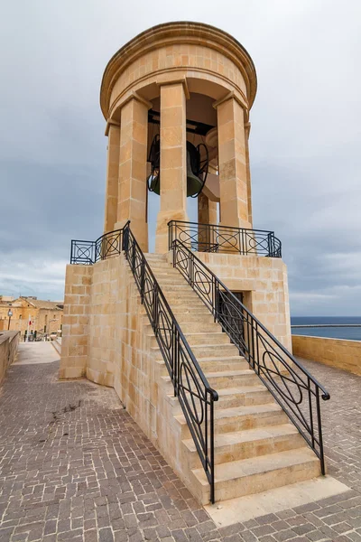 Ostrom Bell War Memorial, Valletta, Málta. — Stock Fotó