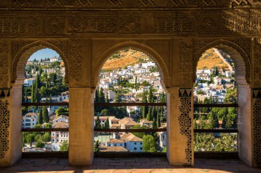 Güneşli görünümünden bakış Alhambra, Andalusia Eyaleti, İspanya Granada.