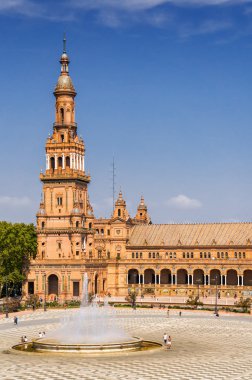 Güneşli Plaza de Espana Seville, Andalusia Eyaleti, İspanya görünümünü.