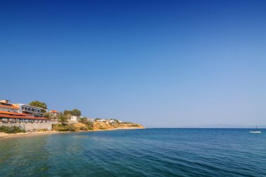 Nea Fokia, Yunanistan üzerinden Akdeniz deniz güneşli görünümü.