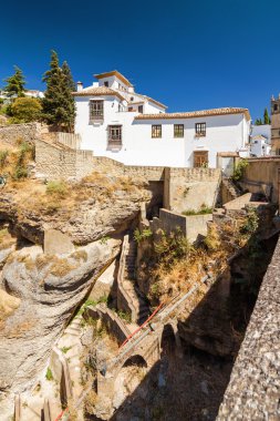 El Tajo Gorge Ronda, İspanya Malaga eyaleti içinde cliffside üzerinde binalar.