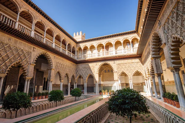 Dentro del palacio del Alcázar, Andalucía la provincia . — Foto de Stock