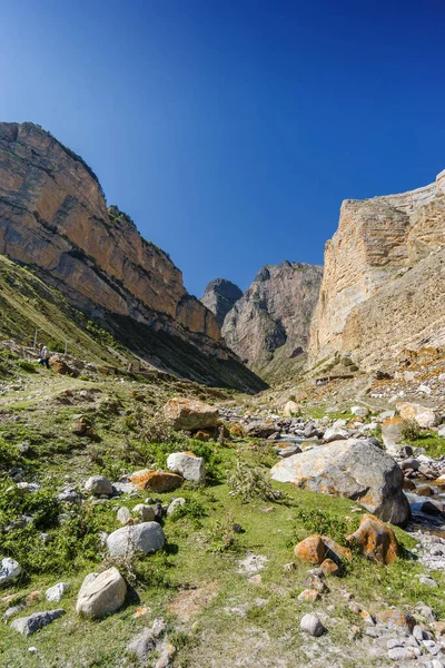 俄罗斯Kabardino Balkaria北高加索地区Eltyulbyu村附近美丽的山川美景 — 图库照片