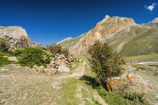 Sonniger Blick Auf Schöne Berge Und Flüsse Der Nähe Des — Stockfoto