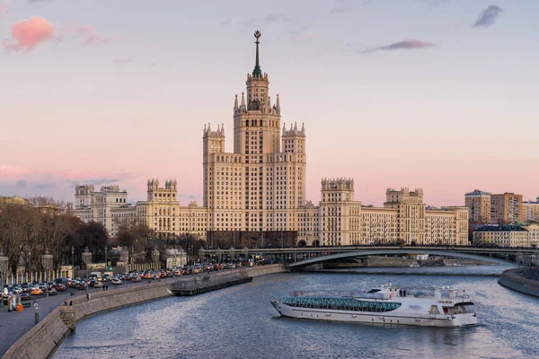 Zimní Západ Slunce Pohled Historické Centrum Moskvy Nedaleko Kremlu Rudého — Stock fotografie