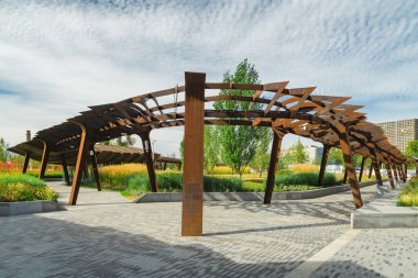 Mimarlık parkı Tufeleva Roscha, Moskova, Rusya.
