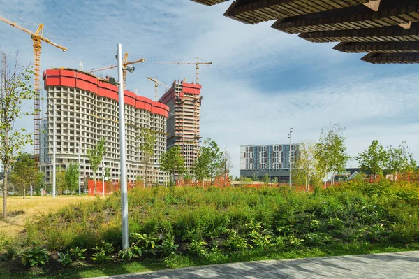 Mimarlık parkı Tufeleva Roscha, Moskova, Rusya.