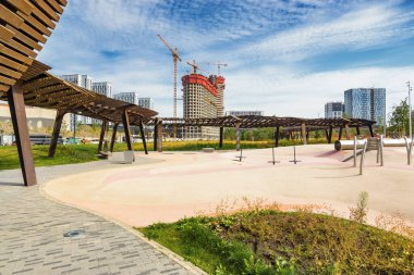 Mimarlık parkı Tufeleva Roscha, Moskova, Rusya.