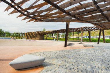 Mimarlık parkı Tufeleva Roscha, Moskova, Rusya.