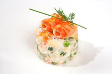 Tuzlanmış somon salatası 