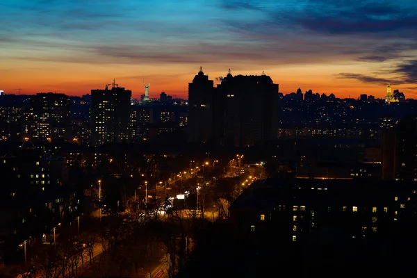 Kiev di notte. La capitale dell'Ucraina — Foto Stock