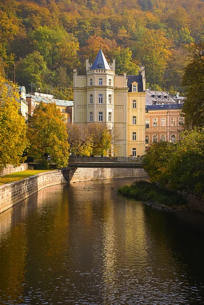   nehir ve Carlovy Vary kalede 