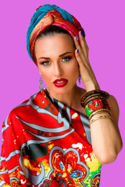 Afrika tarzı kadın şarkıcı