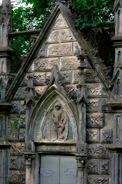 Ancient crypt in Baykovoe cemetry — Stock Photo, Image