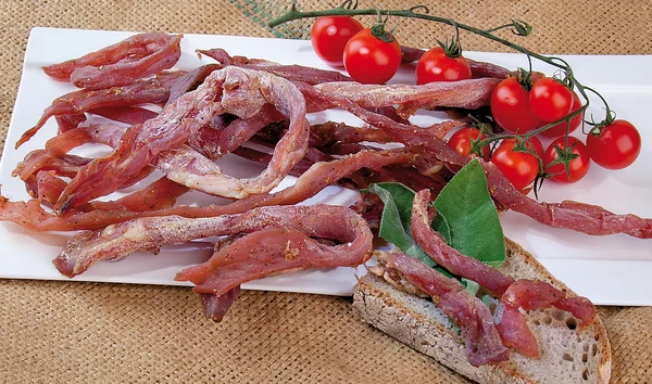 음식 cousine 전형적인 이탈리아 돼지고기 소시지 — 스톡 사진