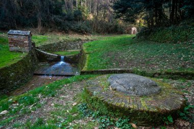 Tarihi su kemeri, Lucca, Toskana, İtalya