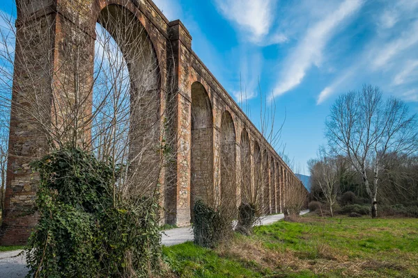 Ιστορικό υδραγωγείο, Λούκα, Τοσκάνη, Ιταλία — Φωτογραφία Αρχείου