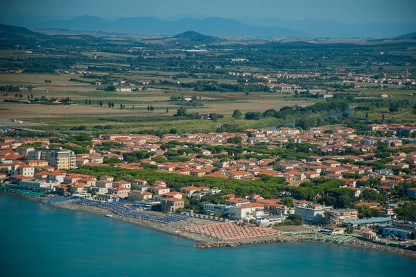 Vista aérea da costa etrusca - Itália, Toscana, Cecina — Fotografia de Stock
