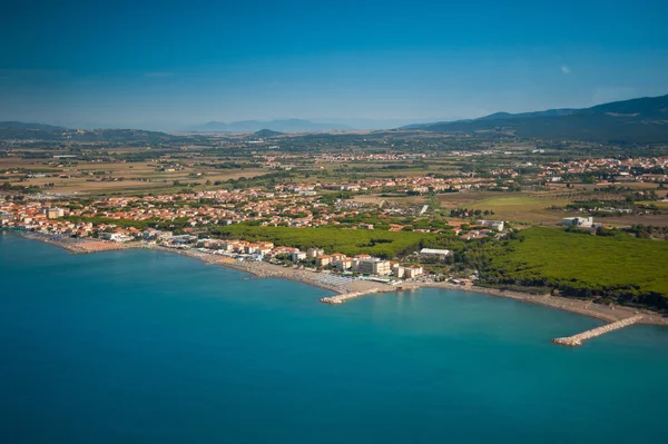 Vista aérea da costa etrusca, Itália, Toscana, Cecina — Fotografia de Stock