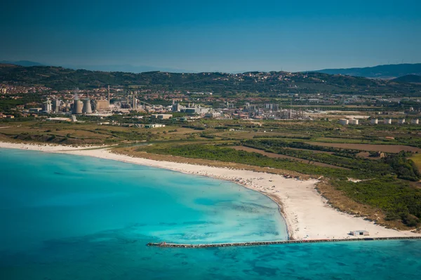 Vista aérea de la costa etrusca, Italia, Toscana, Rosignano Solvay —  Fotos de Stock