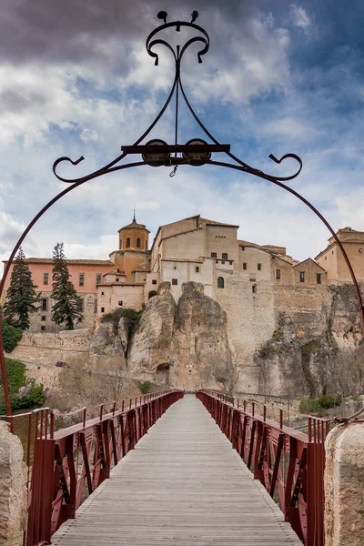 Cuenca, Castile La Mancha, Spanyolország, a híd — Stock Fotó