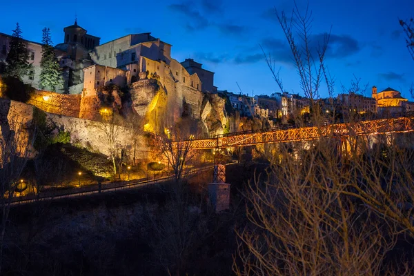 Cuenca, Kastilie La Mancha, Španělsko, visí domy — Stock fotografie