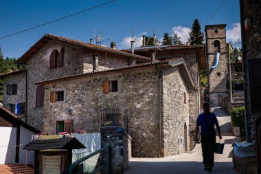 San Michele Medieval Köprüsü, Piazza al Serchio, Lucca