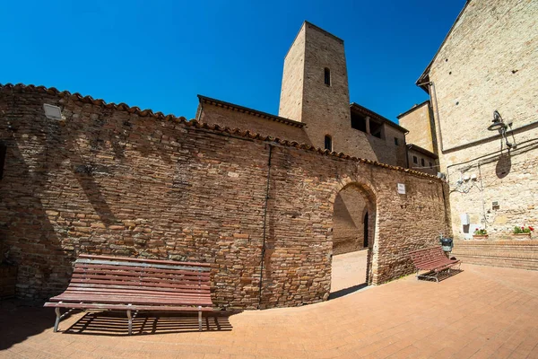 Trekking Antiga Aldeia Certaldo Entre Arcos Museu Casa Boccaccio Província — Fotografia de Stock