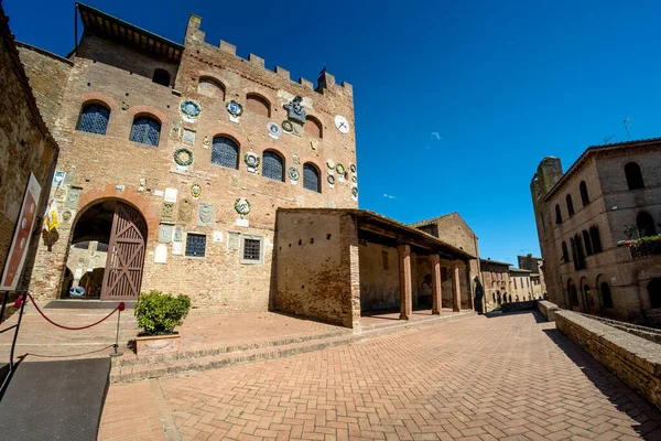 고대의 마을인 프라에 피렌체 토스카나 이탈리아의 비야르에 — 스톡 사진