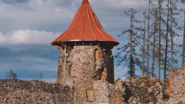 Nuvens Chuva Movem Rapidamente Para Antigas Ruínas Castelo Torre Das — Vídeo de Stock