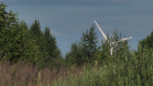 Ветряные Мельницы Вырабатывают Электричество Зеленая Энергия Ветра Электричество Ветра Независимая — стоковое видео