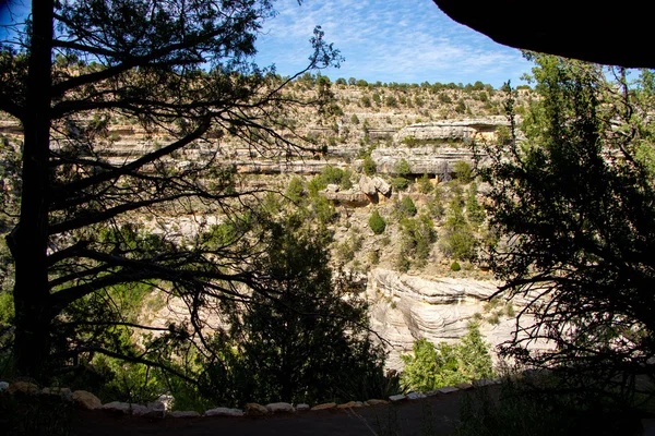 A szikla lakás Walnut Canyon Flagstaff Arizona Valley View — Stock Fotó
