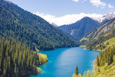 Kolsay Gölü Tien Shan dağlarında, Kazakistan