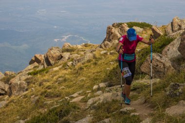 Almatı, 20 Ağustos: 20 Ağustos 2016, dağlardaki (Kazakistan Almatı Skyrunner çalışır)