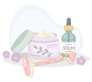 Kozmetik ürünlerin ve pastel renklerdeki aletlerin bileşimi. Gül kuvars yüz silindiri, serum, yüz kremi ve çiçekler.