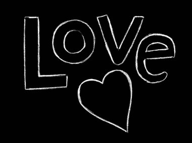Siyah bir arkaplanda beyaz harflerle yazılmış aşk ve kalp.