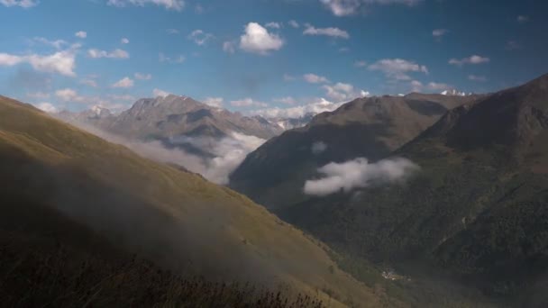 Туман в горах, 4 k Timelapse — стокове відео