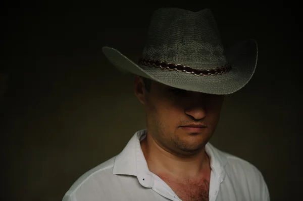 Titokzatos ember cowboy kalapban — Stock Fotó
