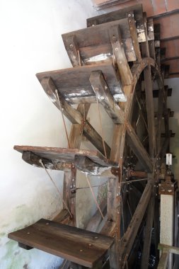 Eski Watermill tekerlek