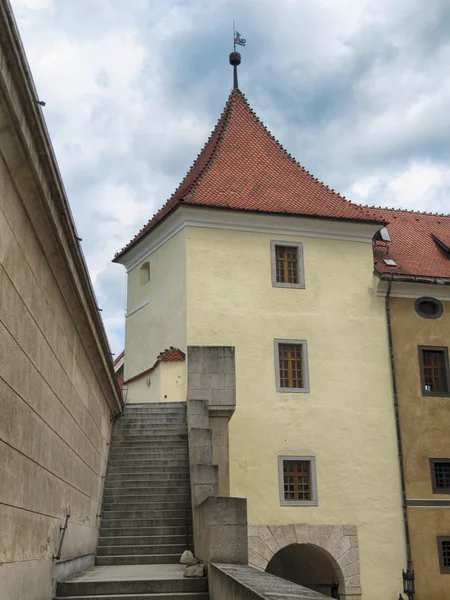 Torre y escalera en el Castillo de Bojnice — Foto de Stock