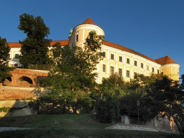 South Moravia'deki / daki Mikulov Kalesi