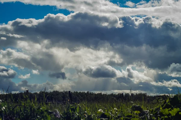 Piękna przyrody krajobrazu wiejskiego z chmury — Zdjęcie stockowe