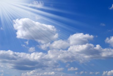 Yaz mavi gökyüzü.