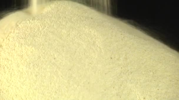 Semoule. Verser pour la cuisson 