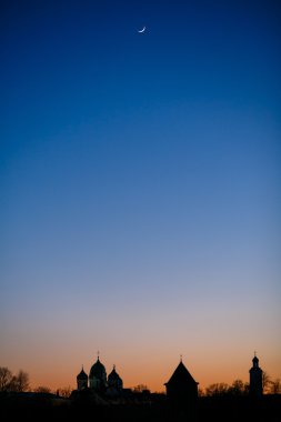 Ayın üstünden Kremlin ile akşam