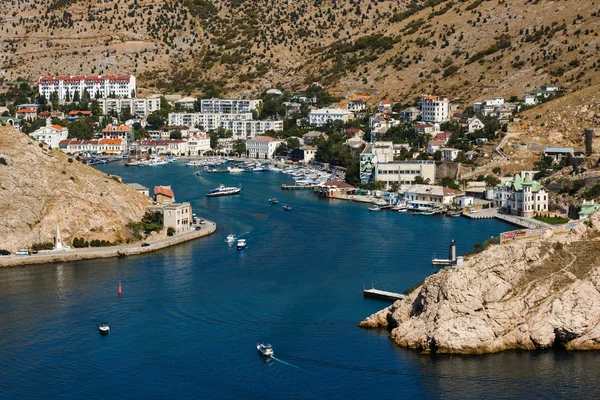 yün ile dağlarının görünümü