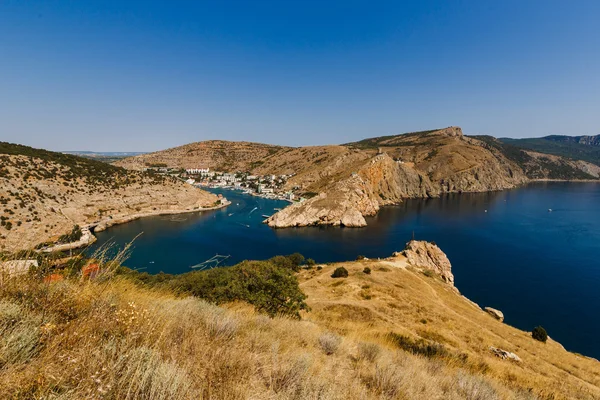 yün ile dağlarının görünümü