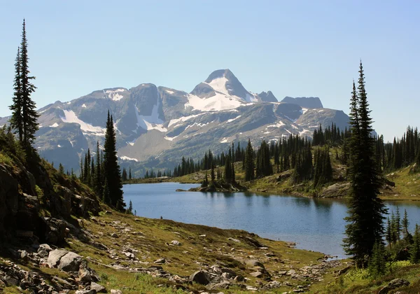 Paisaje en Monashee Mountains, BC, Canadá . — Foto de Stock